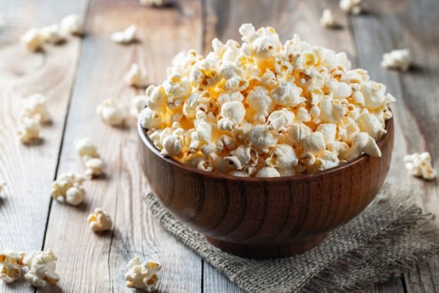 Popcorn in a frying pan