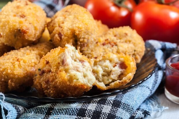 Potato balls with ham