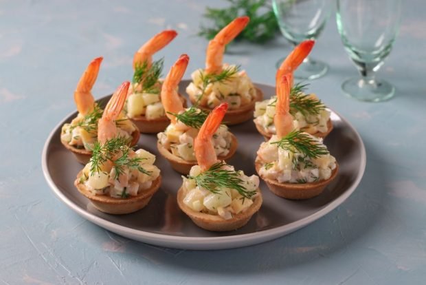 Tartlets with king prawns