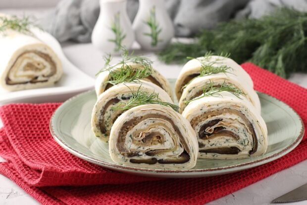 Pita bread roll with eggplant and cream cheese 