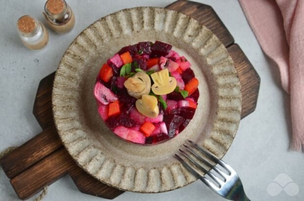 Vinaigrette with pickled mushrooms: photo of recipe preparation, step 6