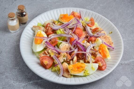 Salad with chicken, vegetables and nuts: photo of recipe preparation, step 4