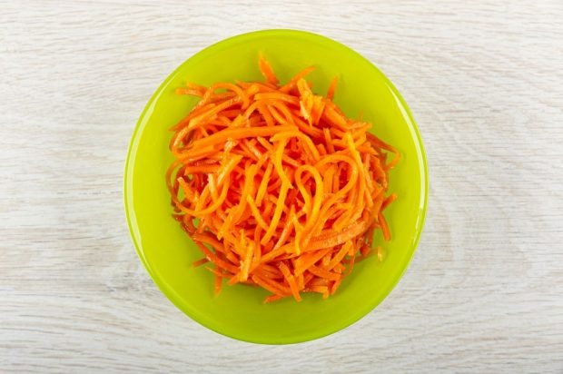 Korean carrot with ginger and orange juice 