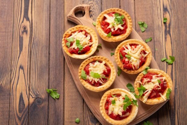 Pizza in tartlets in the oven – a simple and delicious recipe, how to cook step by step