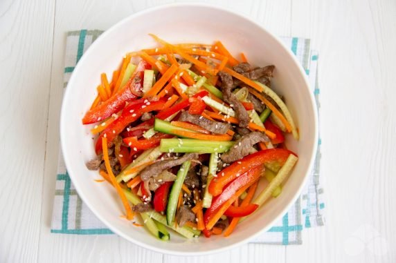 Korean salad with beef and vegetables: photo of recipe preparation, step 3