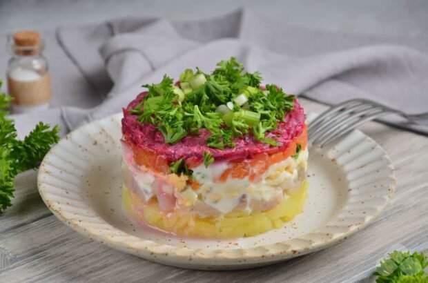 Herring under a fur coat without mayonnaise: photo of recipe preparation, step 10