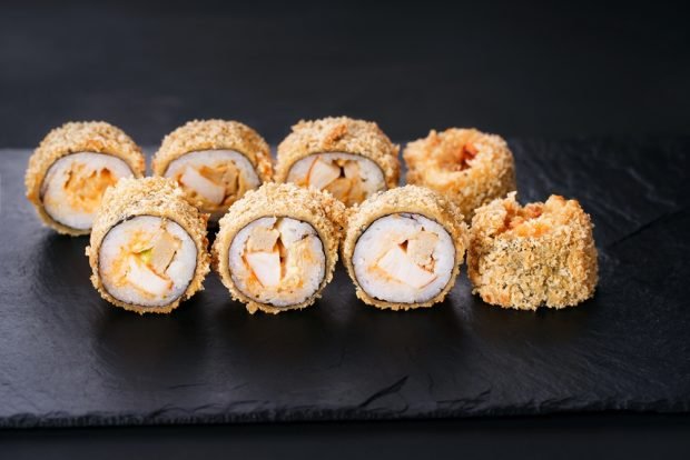 Tempura rolls with chicken and egg