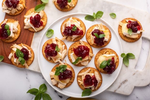 Turkey and Brie cheese canapé is a simple and delicious recipe for cooking step by step