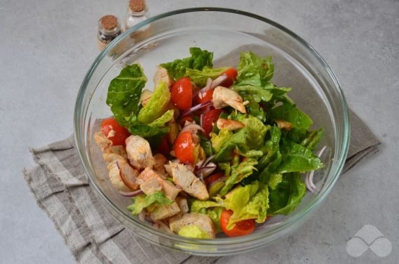 Meat salad of chicken, cherry tomatoes and greens: photo of recipe preparation, step 5