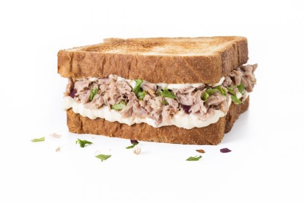 Tuna and cottage cheese sandwiches 