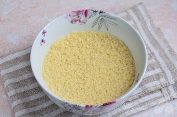 Salad with couscous, herbs and cranberries: photo of recipe preparation, step 1