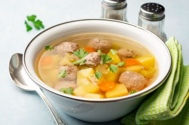 Minced pork meatball soup 