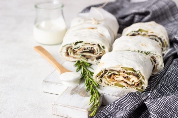 Lavash roll with cheese and mushrooms – a simple and delicious recipe, how to cook step by step