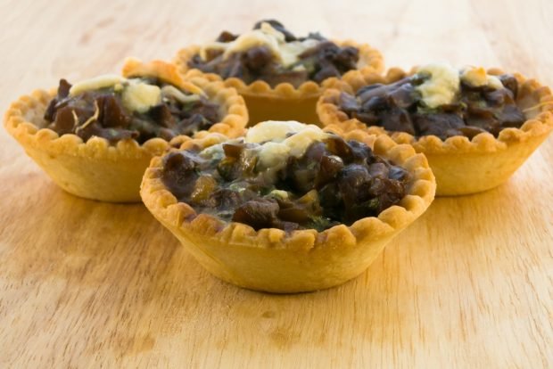 Tartlets with mushrooms