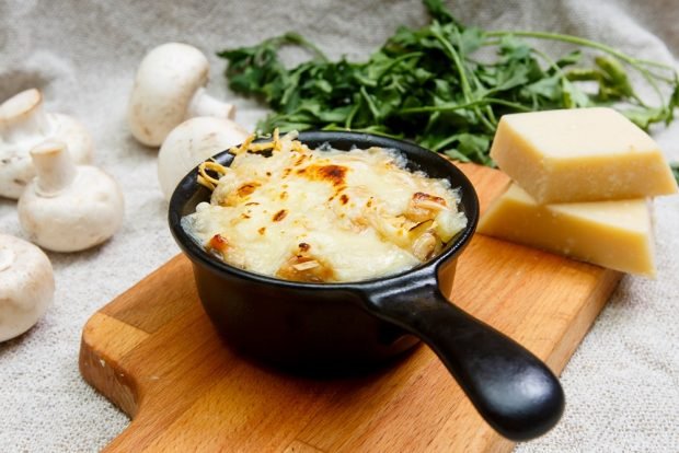 Julienne with tongue and mushrooms 