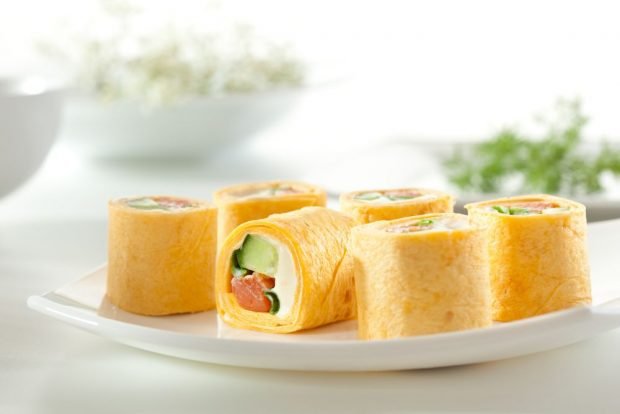 Pancake rolls with stuffing are a simple and delicious recipe, how to cook step by step