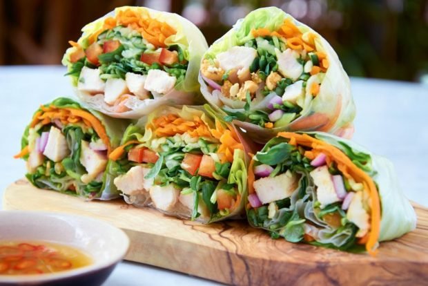 Spring rolls with chicken