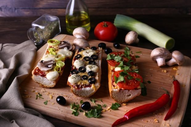 Baguette sandwiches for a festive table