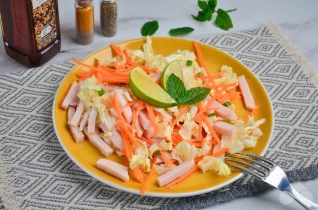 Salad with cabbage and smoked chicken