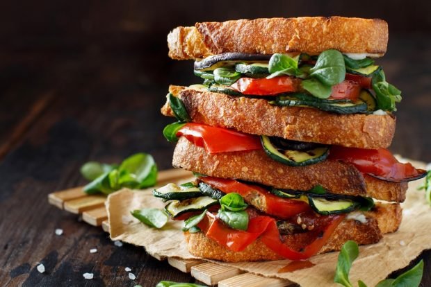 Sandwiches with vegetables