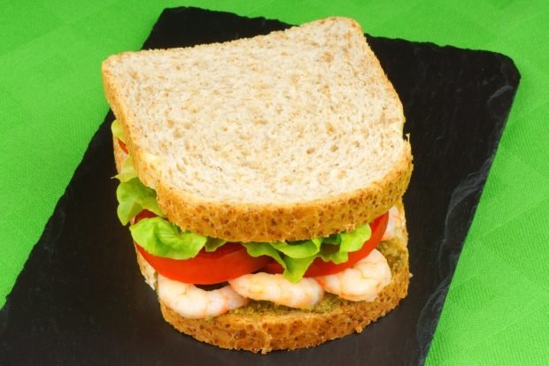 Shrimp sandwich 