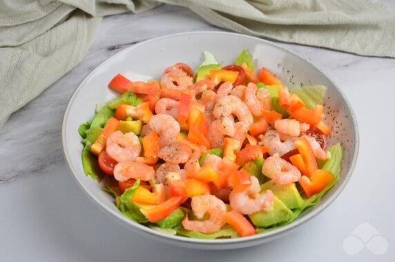 Vegetable salad with shrimp: photo of recipe preparation, step 7