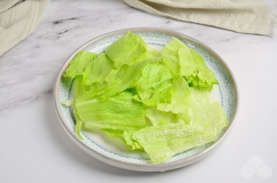 Vegetable salad with shrimp: photo of recipe preparation, step 1