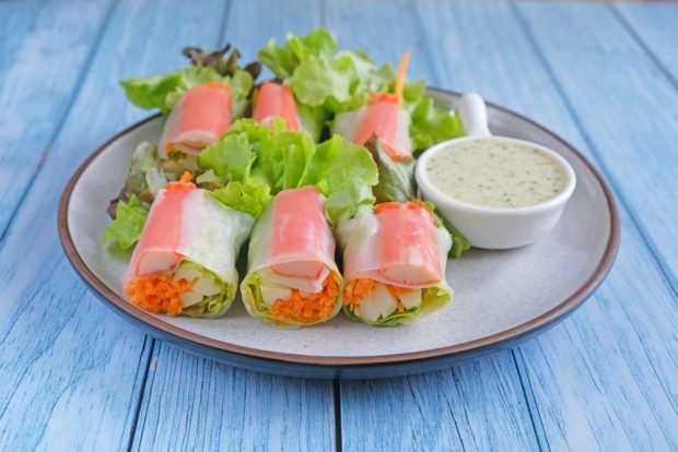 Spring rolls with crab sticks