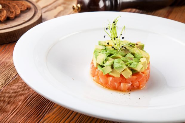 Salmon tartare with avocado