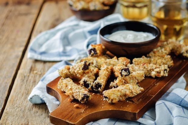 Eggplant sticks in oat flakes 