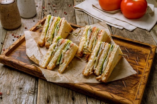 Sandwiches with turkey, lettuce and tomatoes – a simple and delicious recipe, how to cook step by step