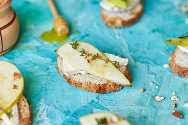 Canapes with cheese with mold