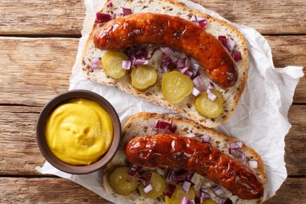 Sandwiches with sausages and pickles