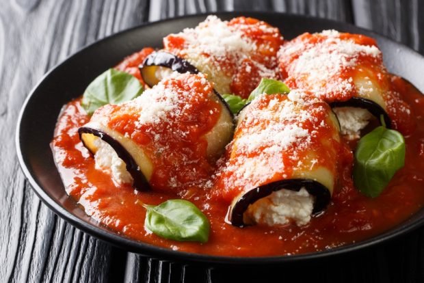 Eggplant rolls with ricotta