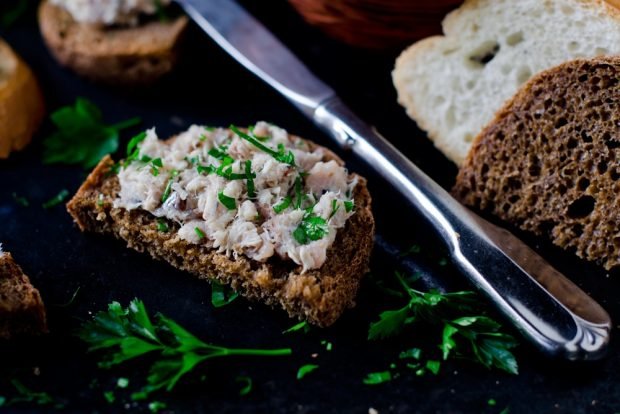 Salted mackerel pate