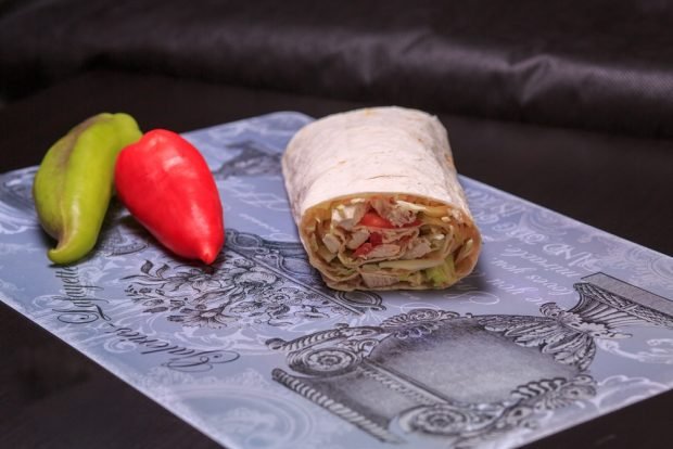 Children's shawarma is a simple and delicious recipe, how to cook step by step