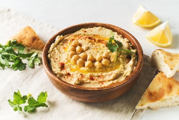 Lebanese hummus is a simple and delicious recipe, how to cook step by step