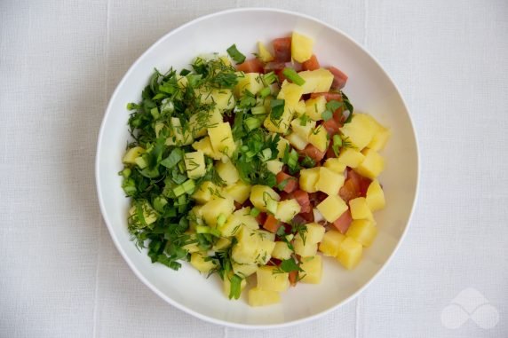 Potato salad with red fish: photo of recipe preparation, step 4