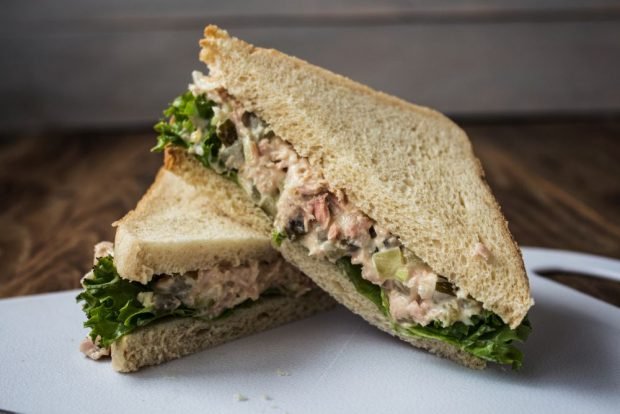 Tuna sandwich is a simple and delicious recipe, how to cook step by step