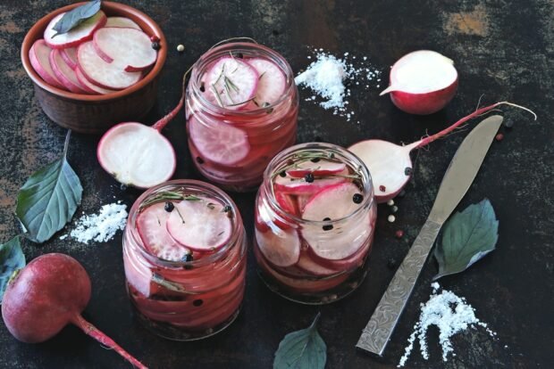 Pickled radish with basil and rosemary – a simple and delicious recipe, how to cook step by step