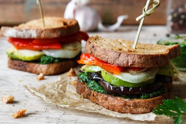 Grilled vegetable sandwiches