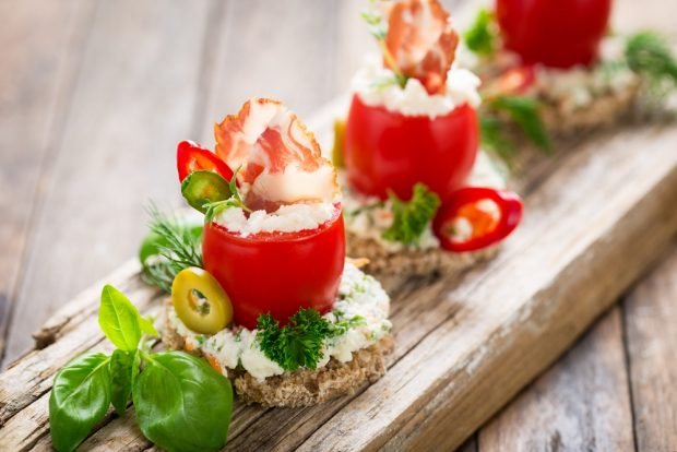 Canapes with stuffed cherry tomatoes – a simple and delicious recipe, how to cook step by step