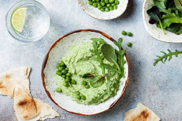 Green pea hummus 