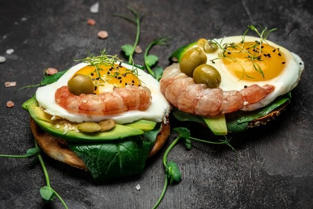 Shrimp and egg sandwich is a simple and delicious recipe, how to cook step by step