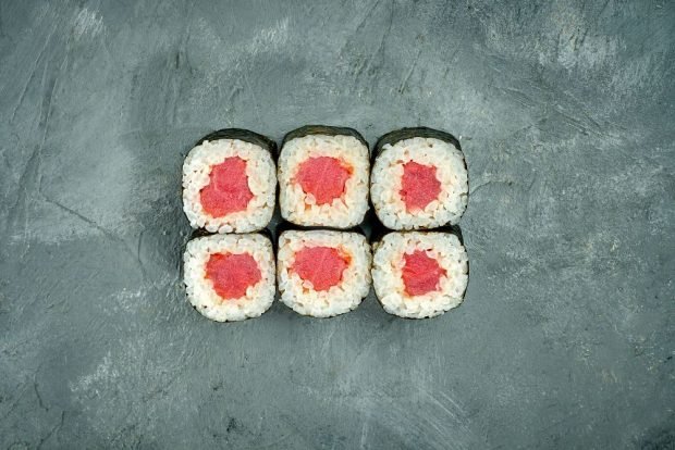 Tuna rolls