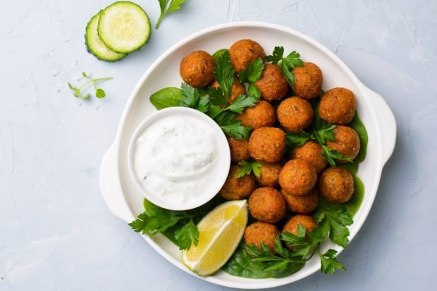 Falafel with peas is a simple and delicious recipe, how to cook step by step