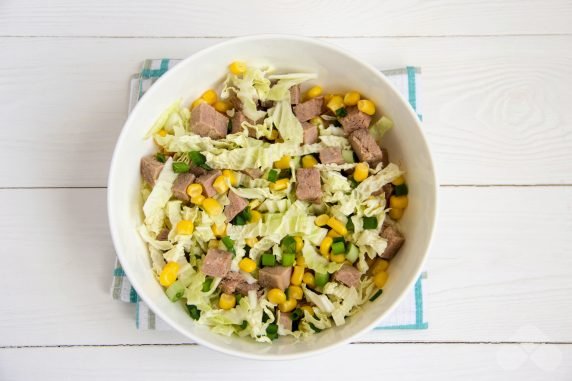 Salad with tongue and Peking cabbage: photo of recipe preparation, step 2