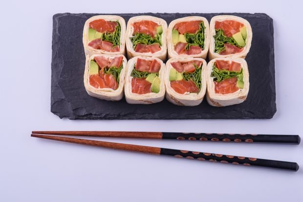 Lavash roll with salmon in Asian style – a simple and delicious recipe, how to cook step by step