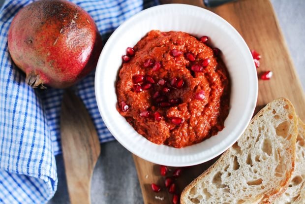 Muhammara with pomegranate 