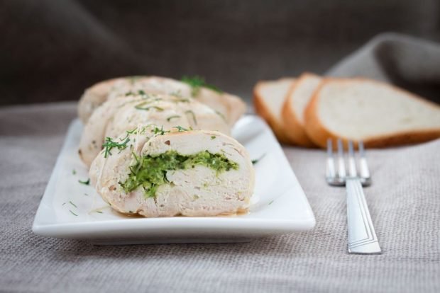 Chicken roll in the oven in foil 